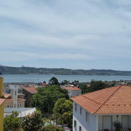 Apartamentos Tejo A Vista Lisboa Εξωτερικό φωτογραφία